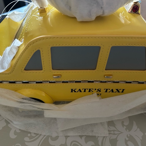 ♠️Kate Spade Taxi New York NYC 3D Kate’s Taxi Cab 🚖 Crossbody Bag NWT - Picture 2 of 6